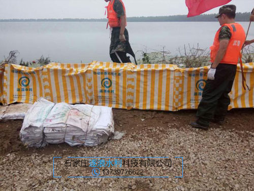 若何给挪动折叠式堵水墙注水