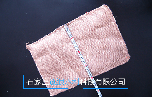 防汛打桩机厂家将吸水收缩袋放入涌动有甚么感化？