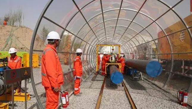 兰州初次盾构地道内管道油品泄露应急练习训练胜利进行