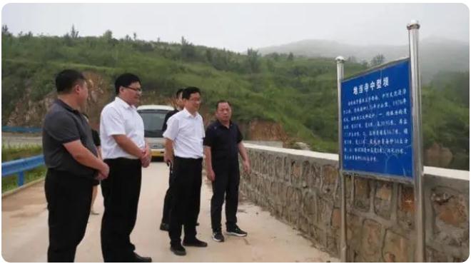 宜阳县委布告张汉智调研防汛减灾任务