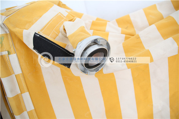 折叠式堵水墙冲水口细节